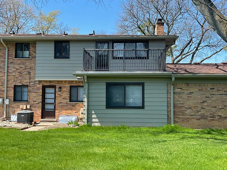 116 E Hickory Grove Rd — Photo 15