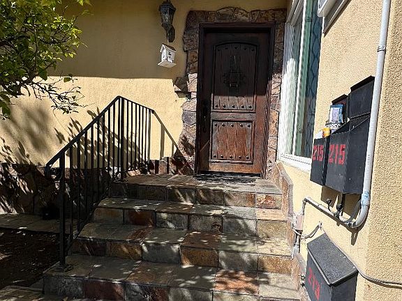 2nd image of 213 Villa Ter