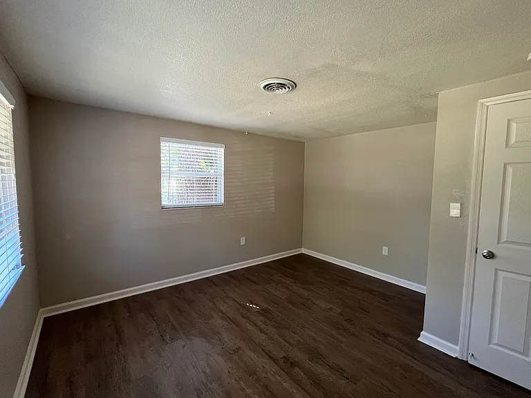 23087 Central Ave #1 — Photo 7