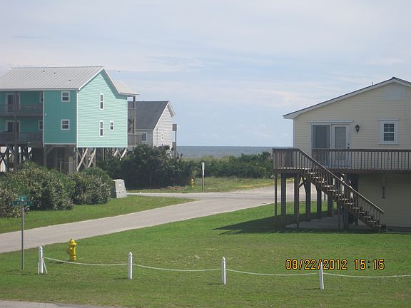 4th image of 928 E Pelican Dr