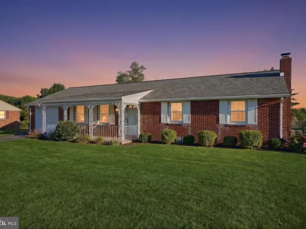 2426 Myers Rd, Spring Grove, PA 17362