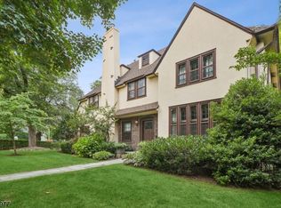 115 Maple St, Summit, NJ 07901