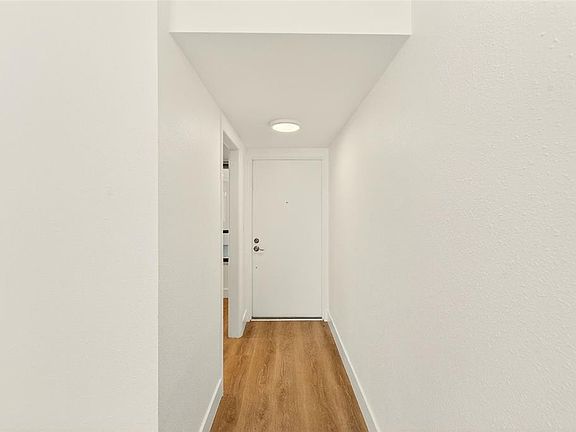 3rd image of 16308 Gulf Blvd APT 103