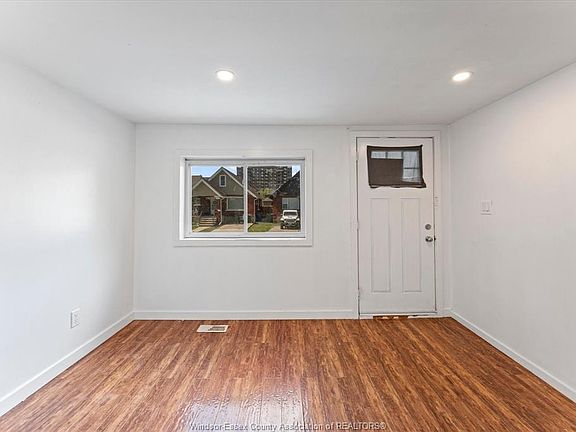 4th image of 1320 Goyeau St