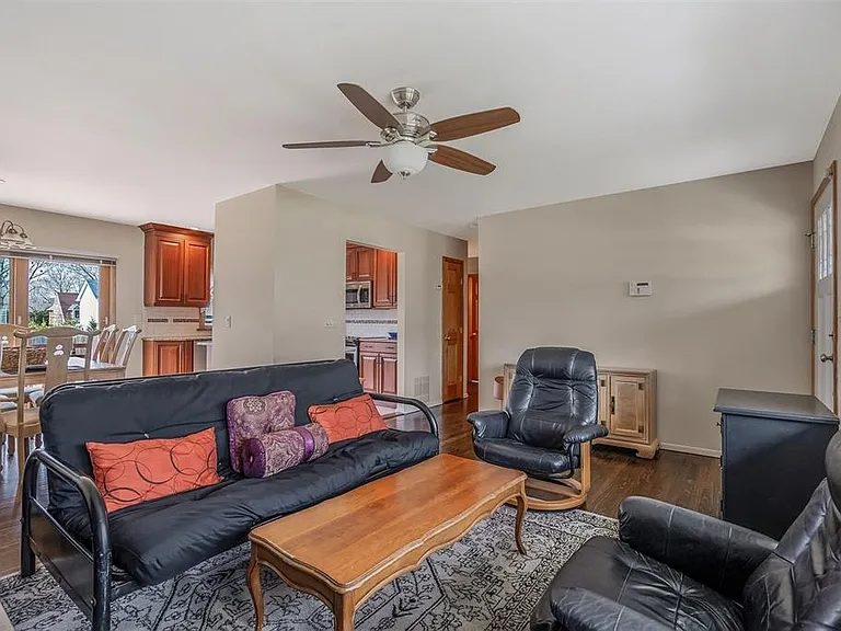 168 W Tiana Rd — Photo 3