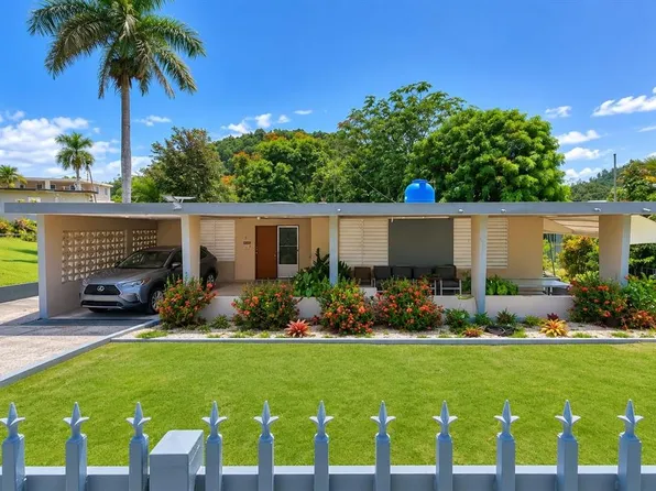 2.2 677 ROAD, VEGA ALTA, PR 00692