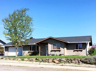 144 Ridgeview Dr, Montague, CA 96064