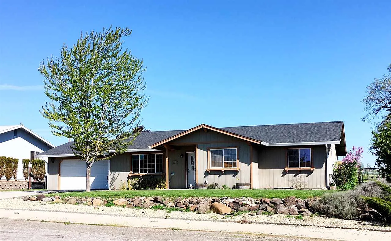 144 Ridgeview Dr photo 1