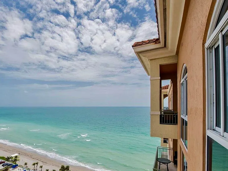 2080 S Ocean Dr #8 — Photo 23