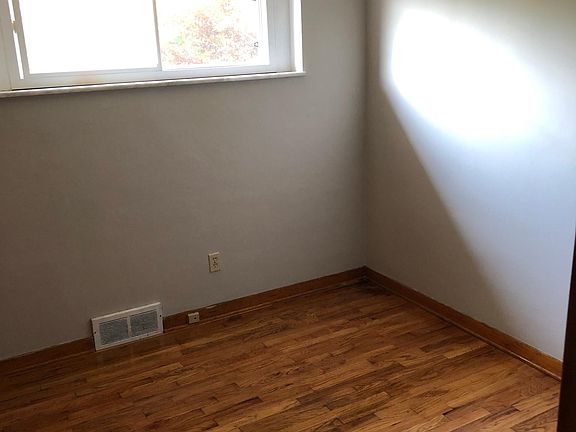 1st bedroom