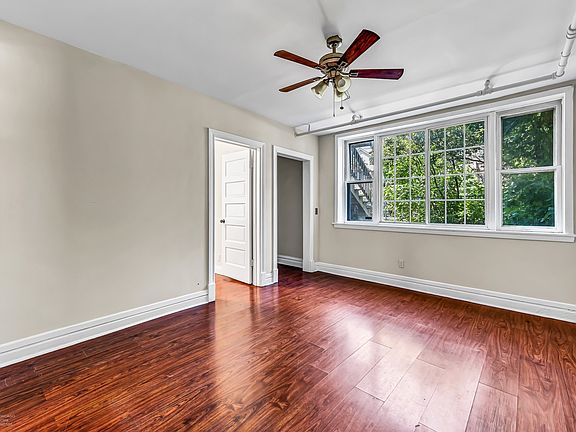 3rd image of 2457 N Rockwell St Unit G
