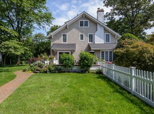 142 Brixton Rd, Garden City, NY 11530