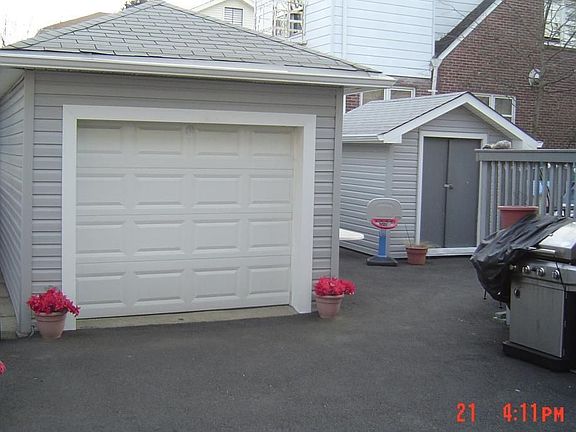 2nd image of 89 Van Houten Pl