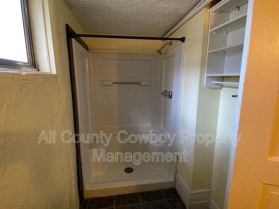 4th image of 170 1/2 N 8th St