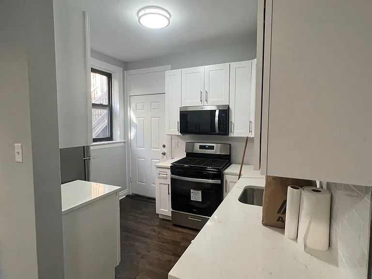 5523 S Everett Ave #23-1E — Photo 1