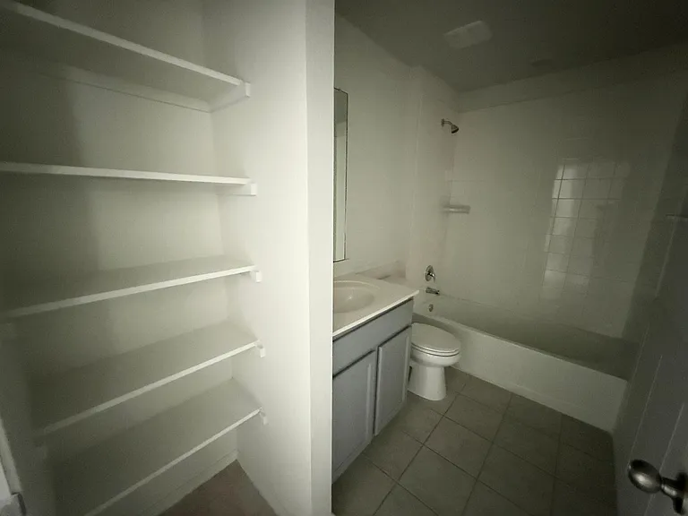 9610 Murandy Dr — Photo 16