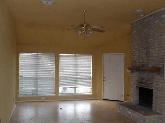 3rd image of 443 Euless Dr