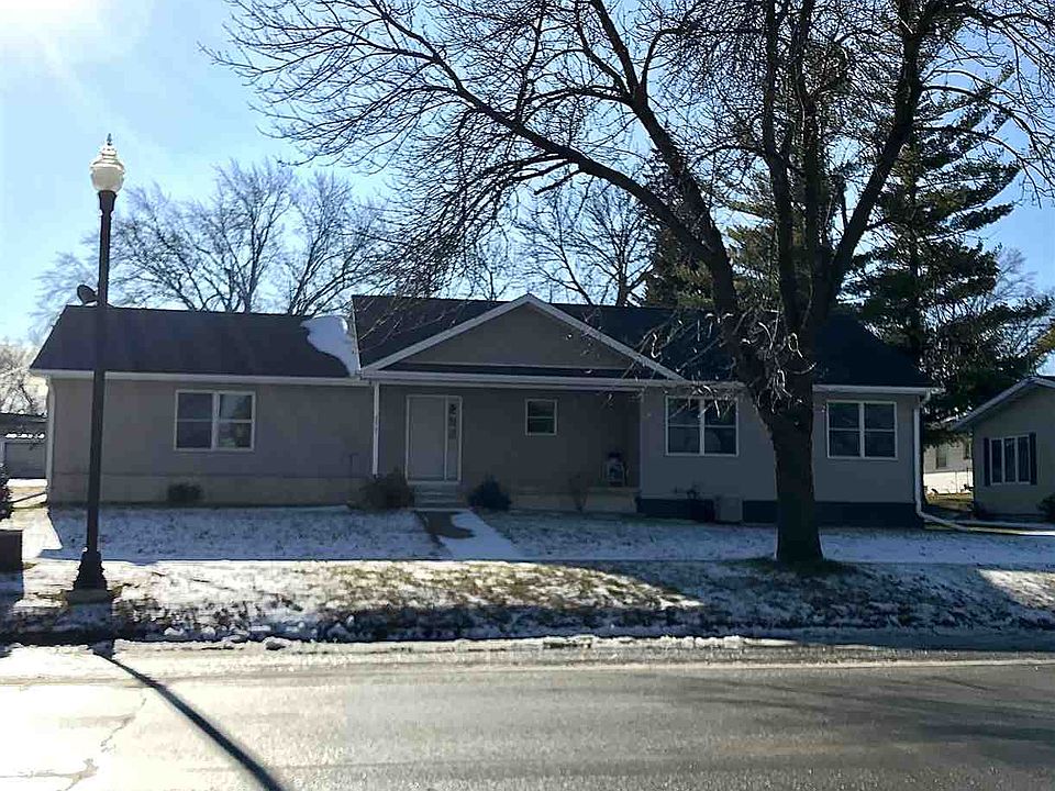 1st image of 215 E Main St