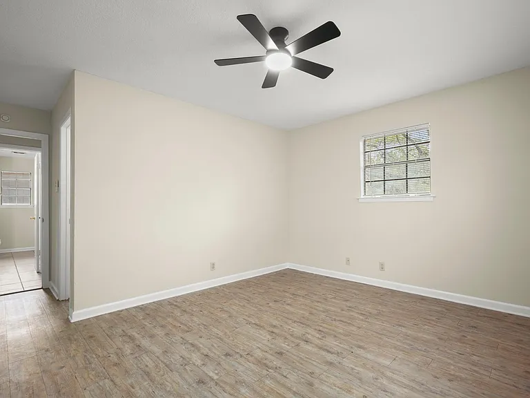 3801 Foust Trl #B — Photo 16