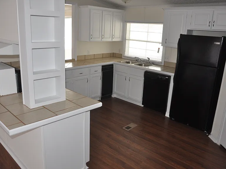 14939 Angela Dr — Photo 5