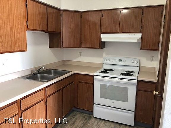 5th image of 1127 S Linn St #7407282