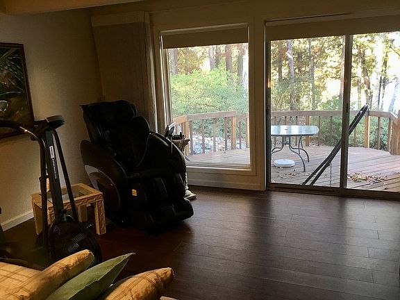 Master suite w massage chair