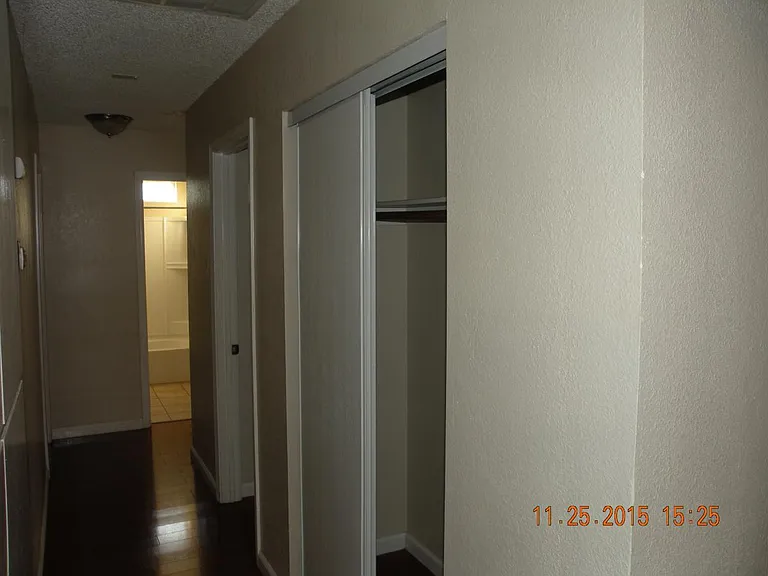 411 Amber Ave — Photo 11