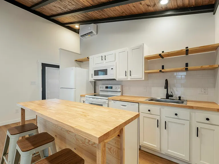1014 9th Ave #3 — Photo 5