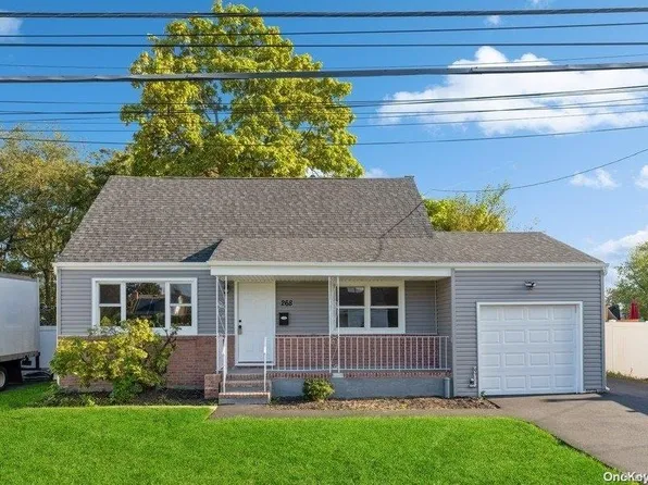 268 Heathcote Road, Lindenhurst, NY 11757