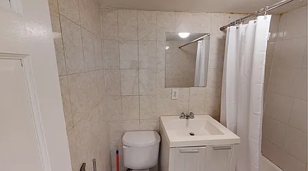 Rented by R New York