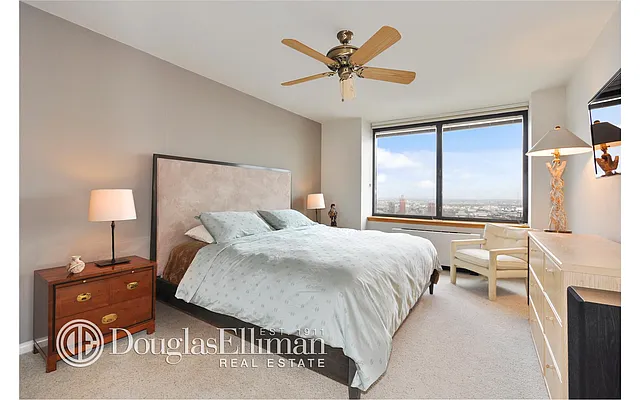 Rented by Douglas Elliman | media 38