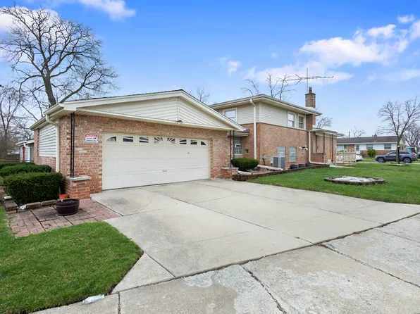 167 Kingston Pl, Chicago Heights, IL 60411