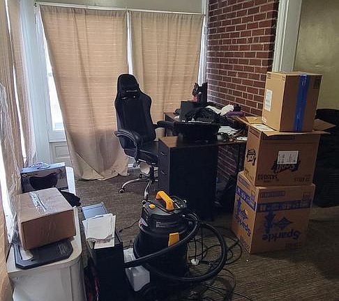2nd image of 1501 E Cheltenham Ave