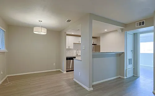 3138 Manor Rd #210 Photo 1