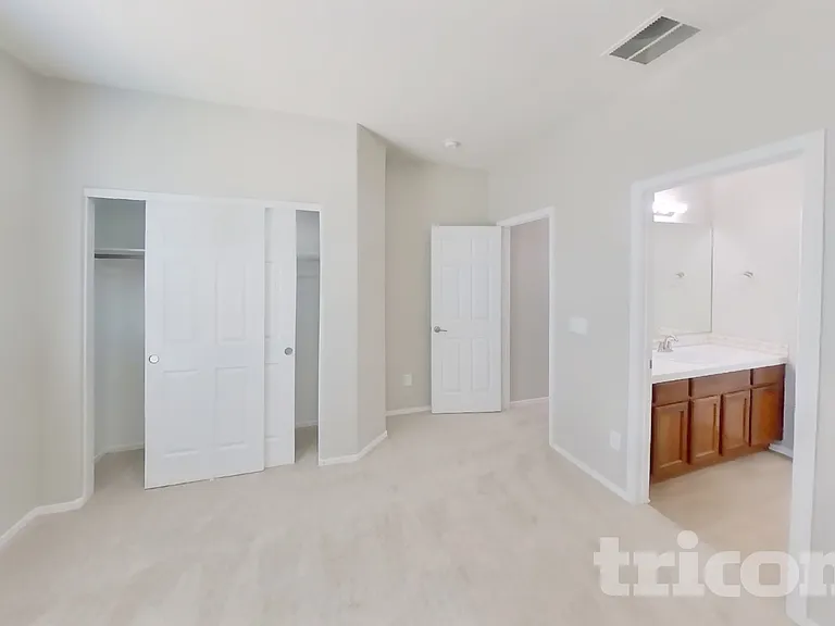 10208 W Wier Ave — Photo 15