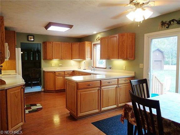 3rd image of 7067 Constantine Ct
