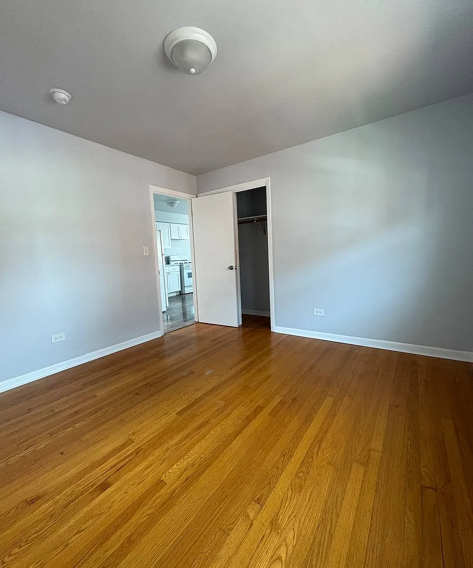 2 bed, 1.5 bath, 1300 sqft, $1,750 — Photo 3