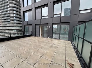8 Wellesley St W #908-C01, Toronto, ON M4Y 1E7