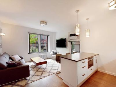 295 W 11th St APT 2G, New York, NY, 10014