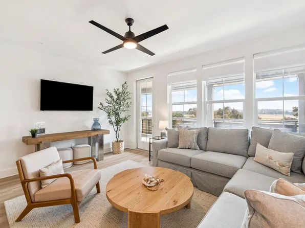 277 The Grove Dr N Unit 334, Miramar Beach, FL 32550