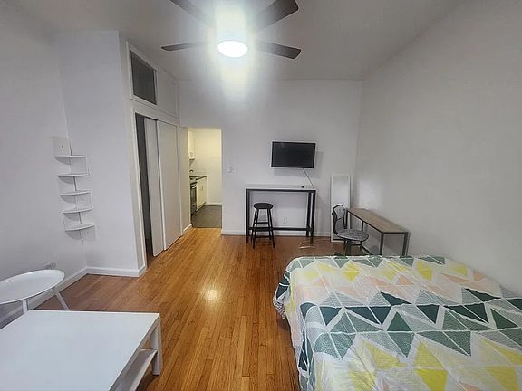 3rd image of 347 W 29th St APT 12A