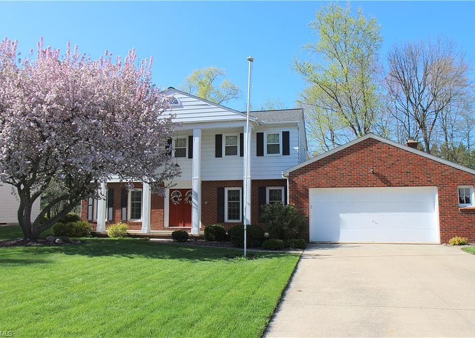 1st image of 2699 Foxwood Dr