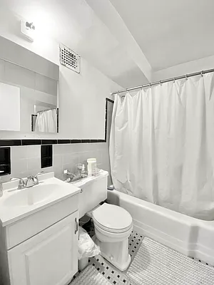 Rented by Bond New York | media 81