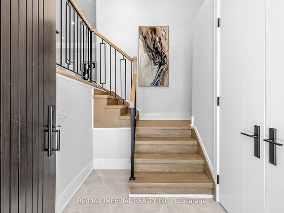 3rd image of 68 Lynnhaven Rd