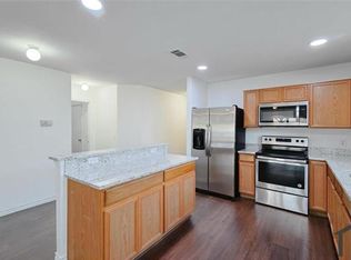 8904 Sagebrush Trl, Aubrey, TX 76227