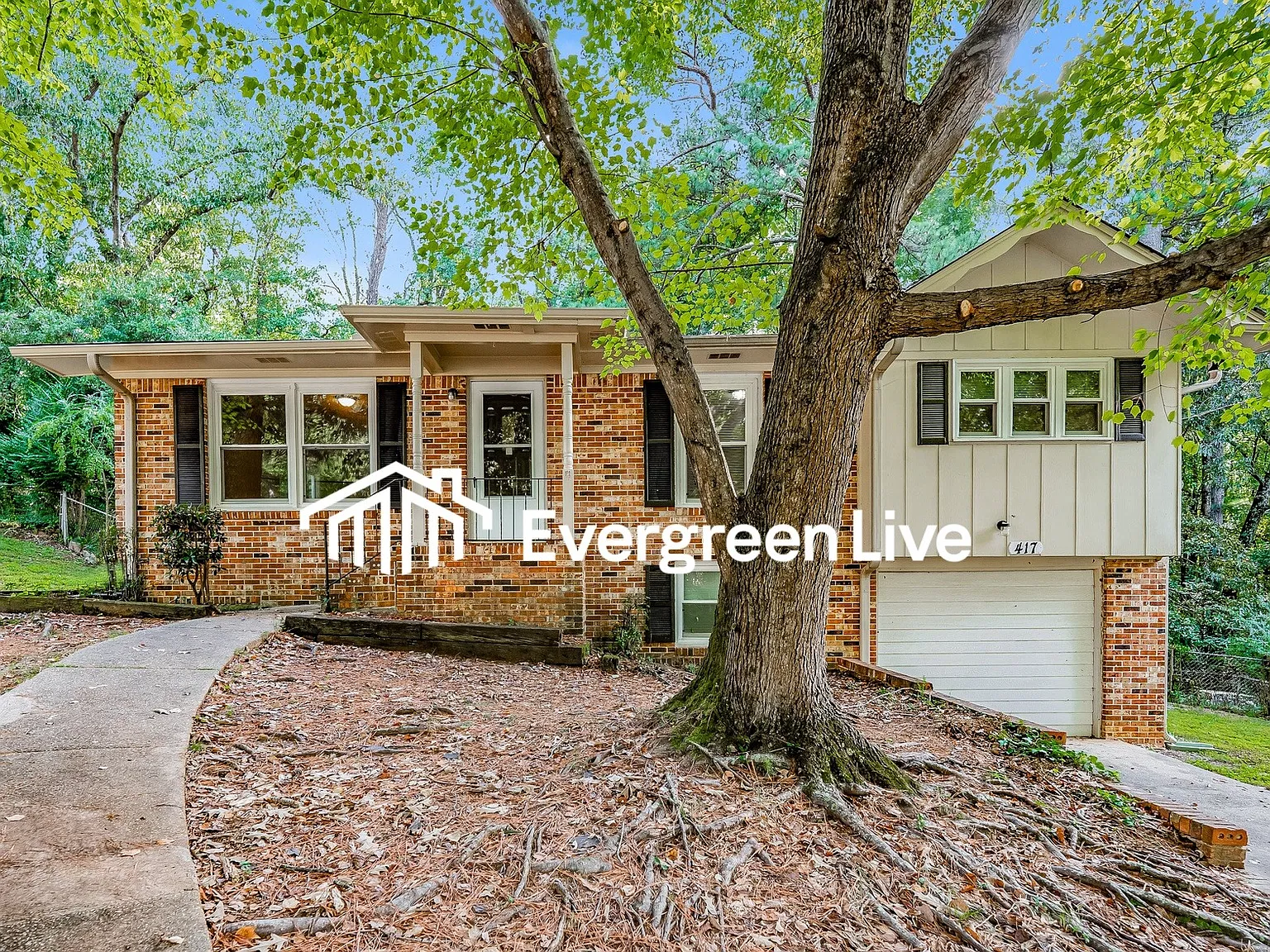 3 bed, 1.0 bath, 1340 sqft, $1,245 — Photo 3