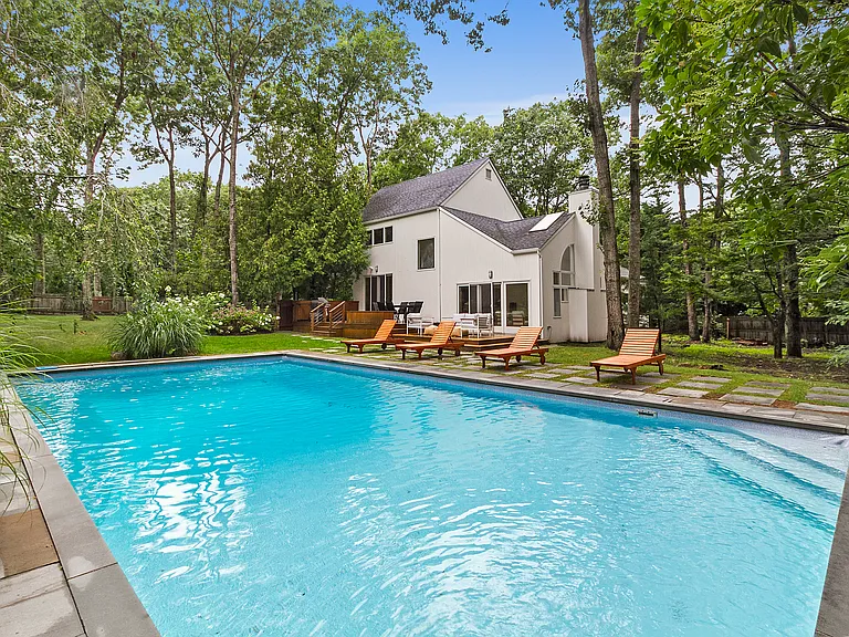 4 Foxglove Rd — Photo 16