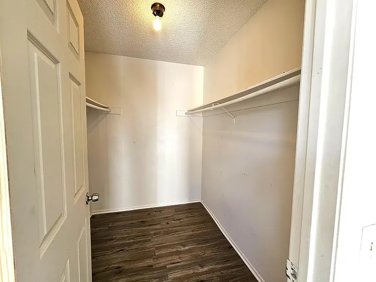 24657 Carolyn Ave — Photo 27