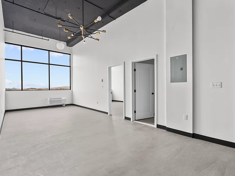 480 Myrtle Street — Photo 8