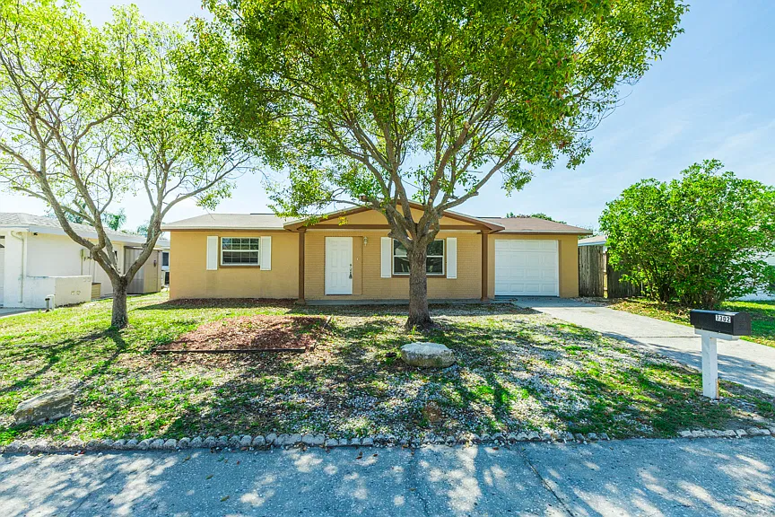 7302 Deerfield Dr